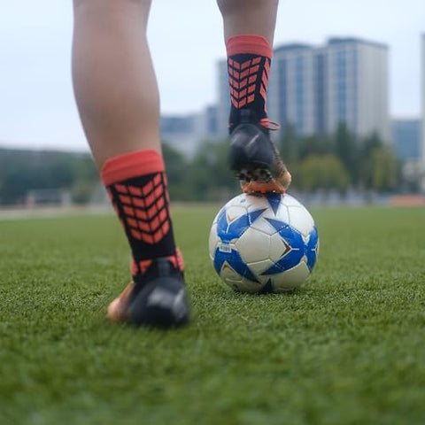 FUNRY Grip Socks Soccer for Men&Women,Non-Slip,Breathable Football Socks,Elite Compression Soccer Socks（fit men's size 6-11）